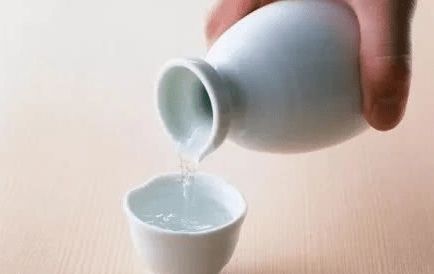 傷肝的3種酒再饞也別碰，不少人當成寶整箱囤，專家提醒喝咖啡替代有講究